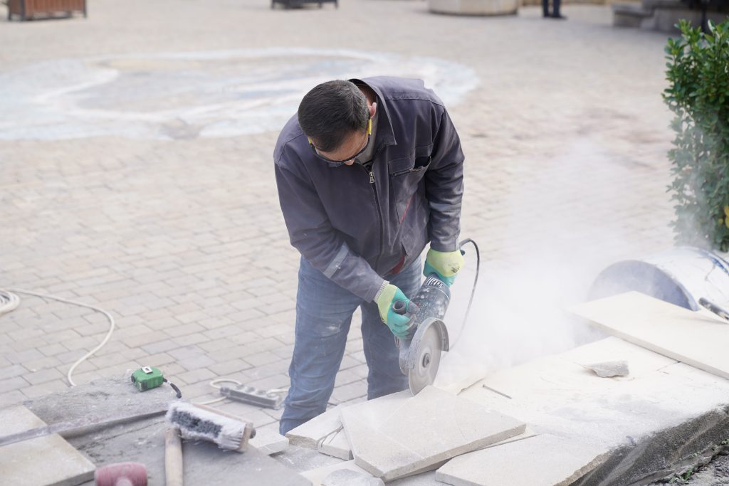 Quel outil pour couper du carrelage sans éclat ?