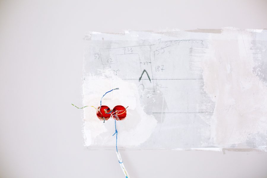 Prise triphasée 5 fils : comment brancher chaque fil correctement ?